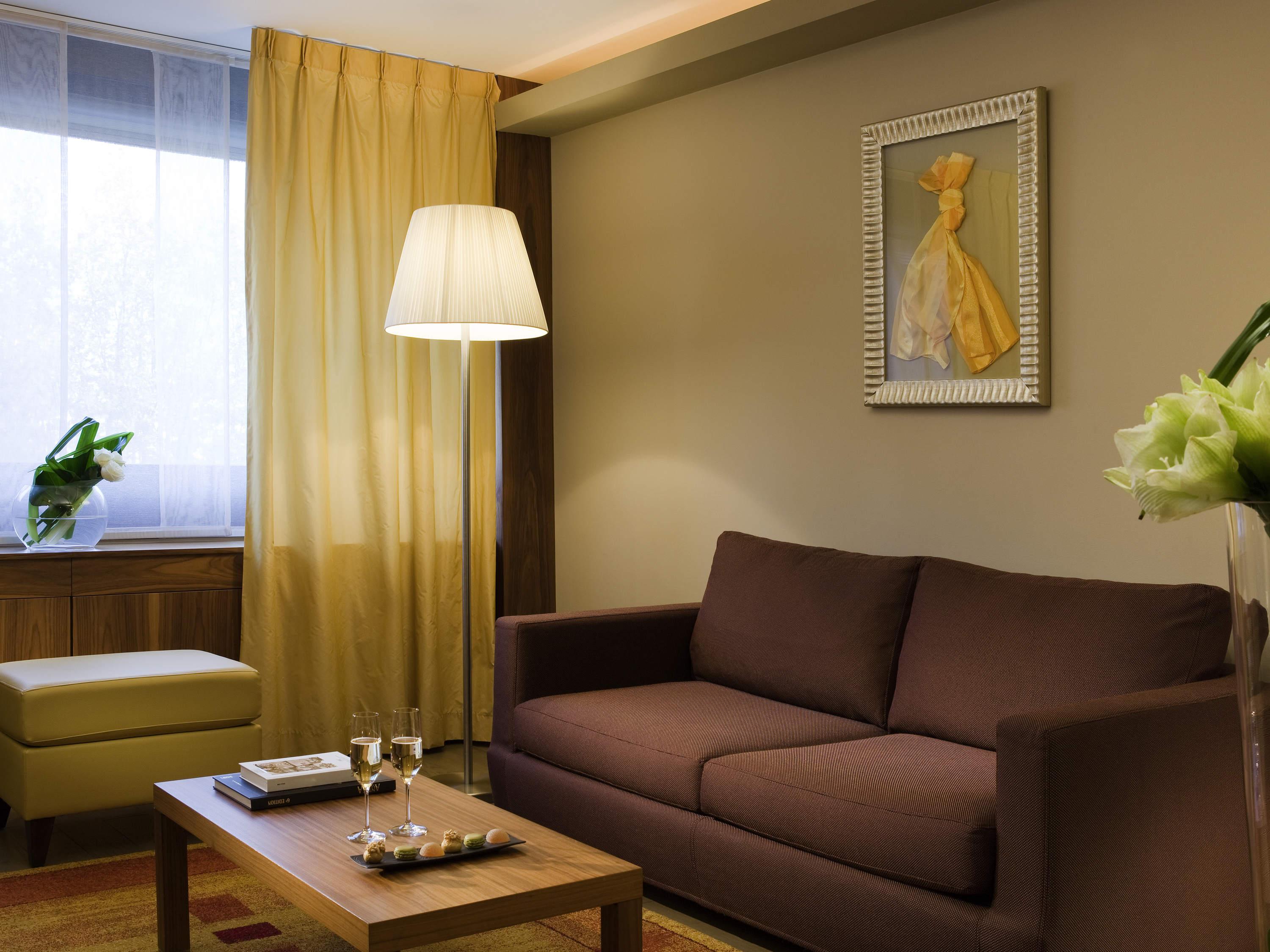 Готель Sofitel Lyon Bellecour Екстер'єр фото A living room