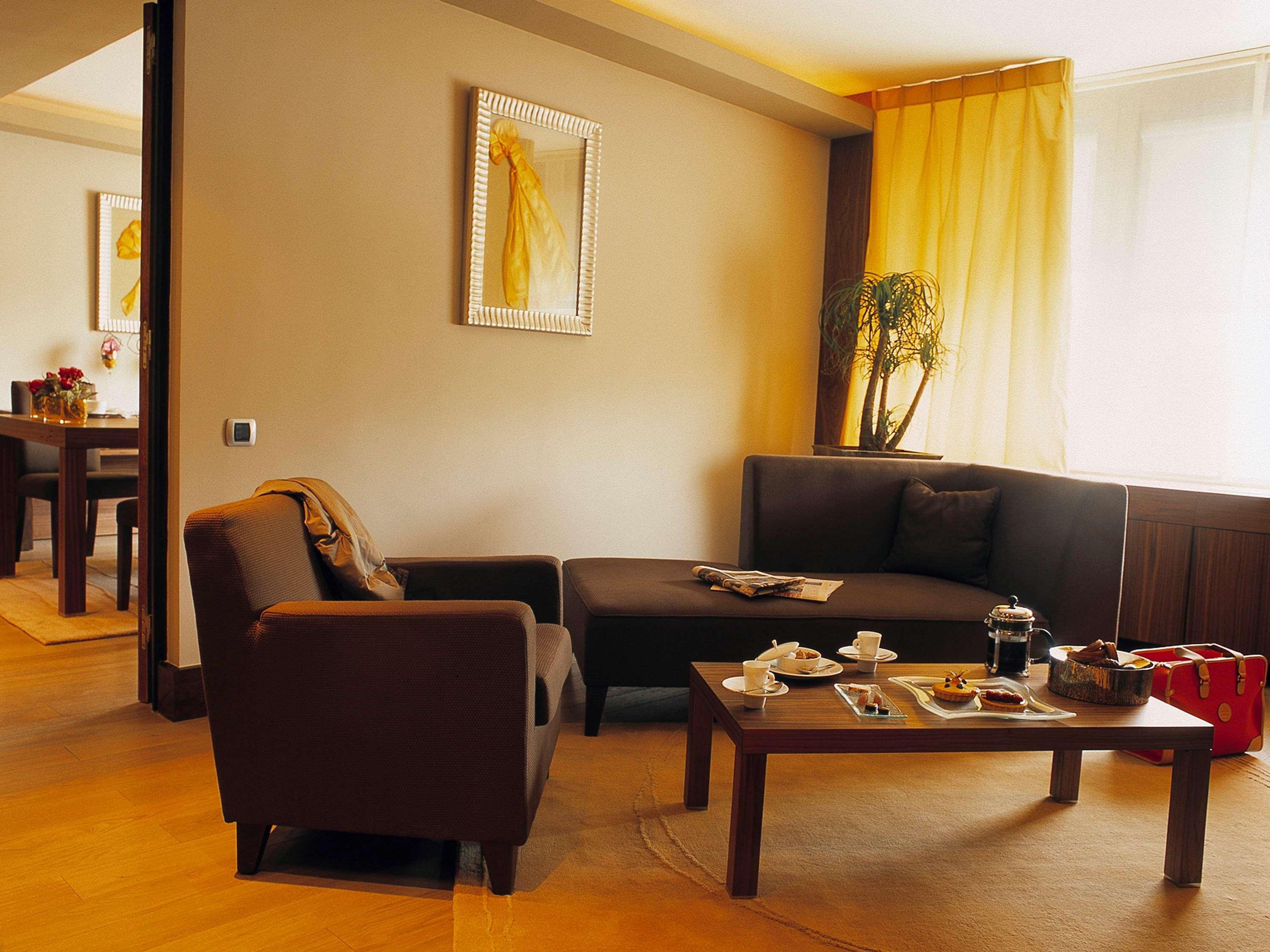 Готель Sofitel Lyon Bellecour Екстер'єр фото A living room