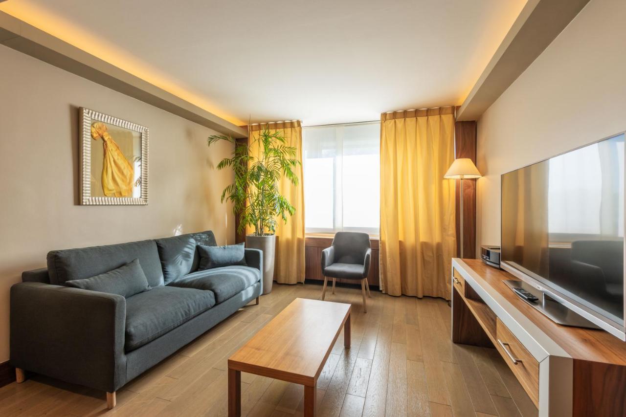 Готель Sofitel Lyon Bellecour Екстер'єр фото A living room