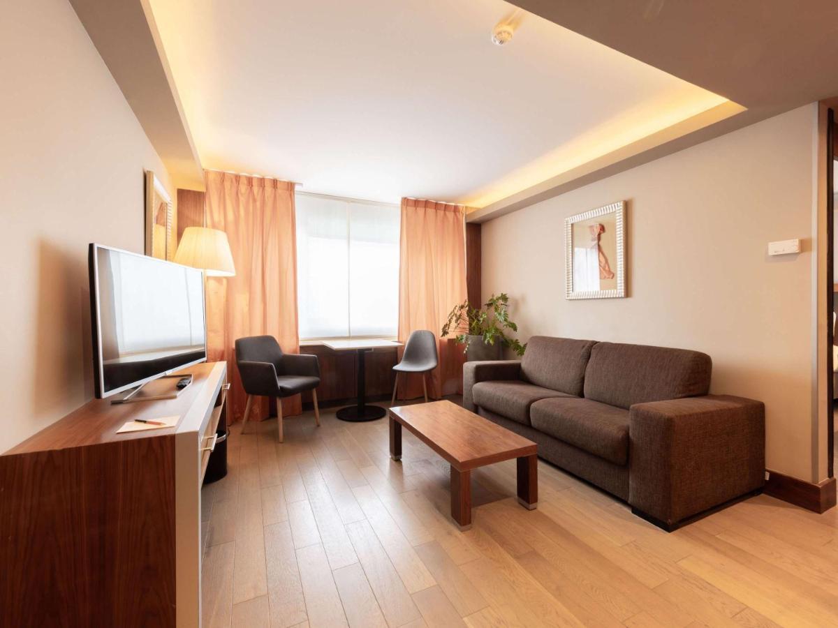 Готель Sofitel Lyon Bellecour Екстер'єр фото A living room