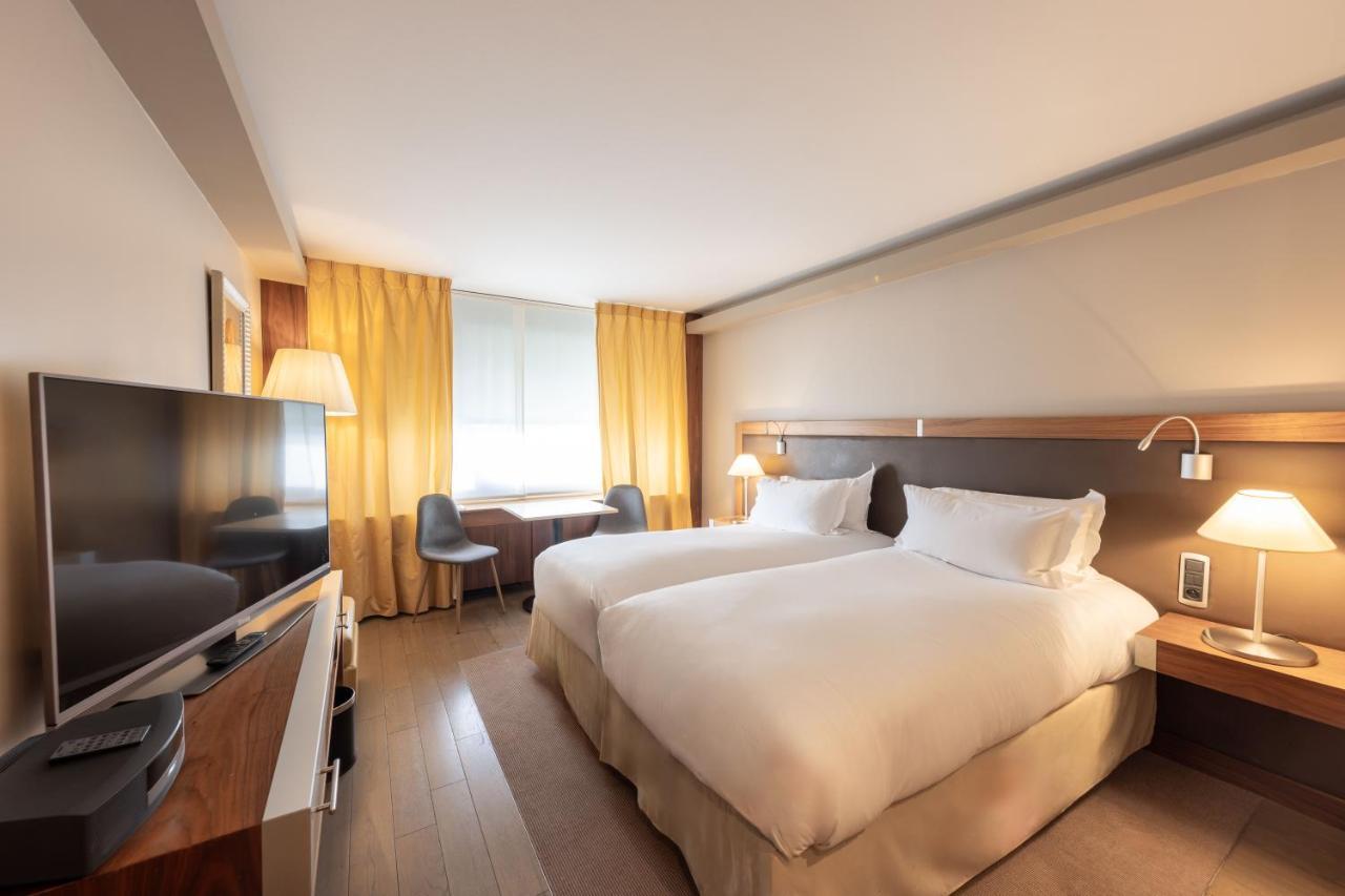 Готель Sofitel Lyon Bellecour Екстер'єр фото A room at the hotel