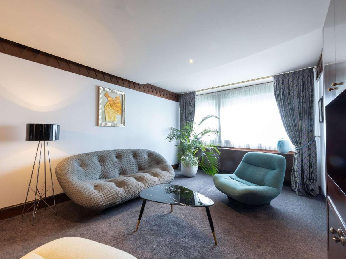 Готель Sofitel Lyon Bellecour Екстер'єр фото A suite at the Hotel de la Ville