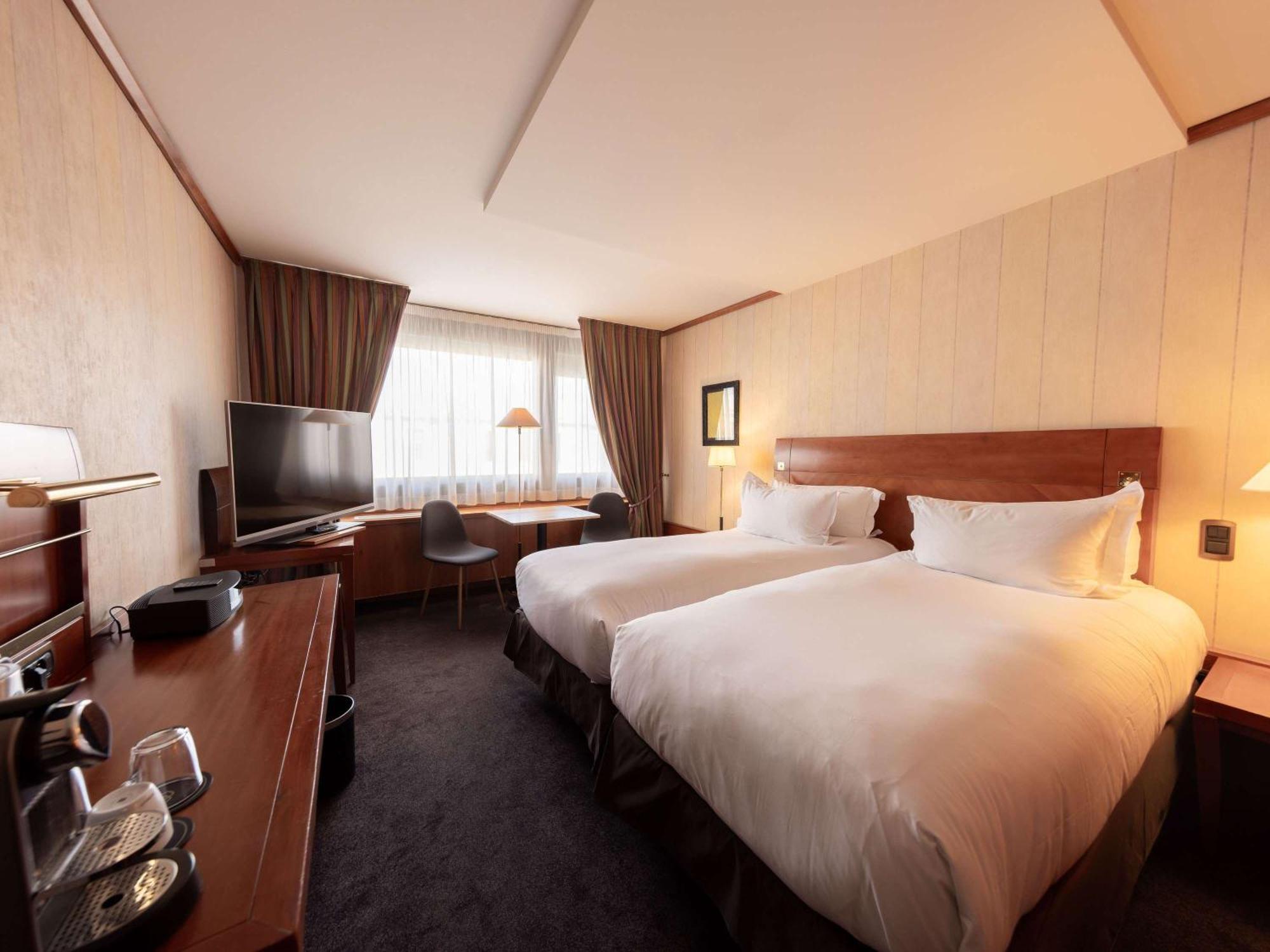 Готель Sofitel Lyon Bellecour Екстер'єр фото A room at the hotel